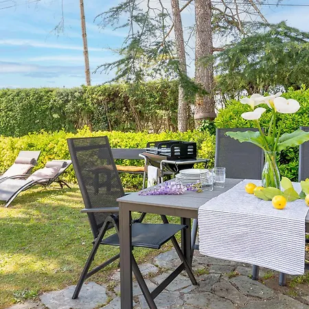 Glicinia Semesterbostad Viveda